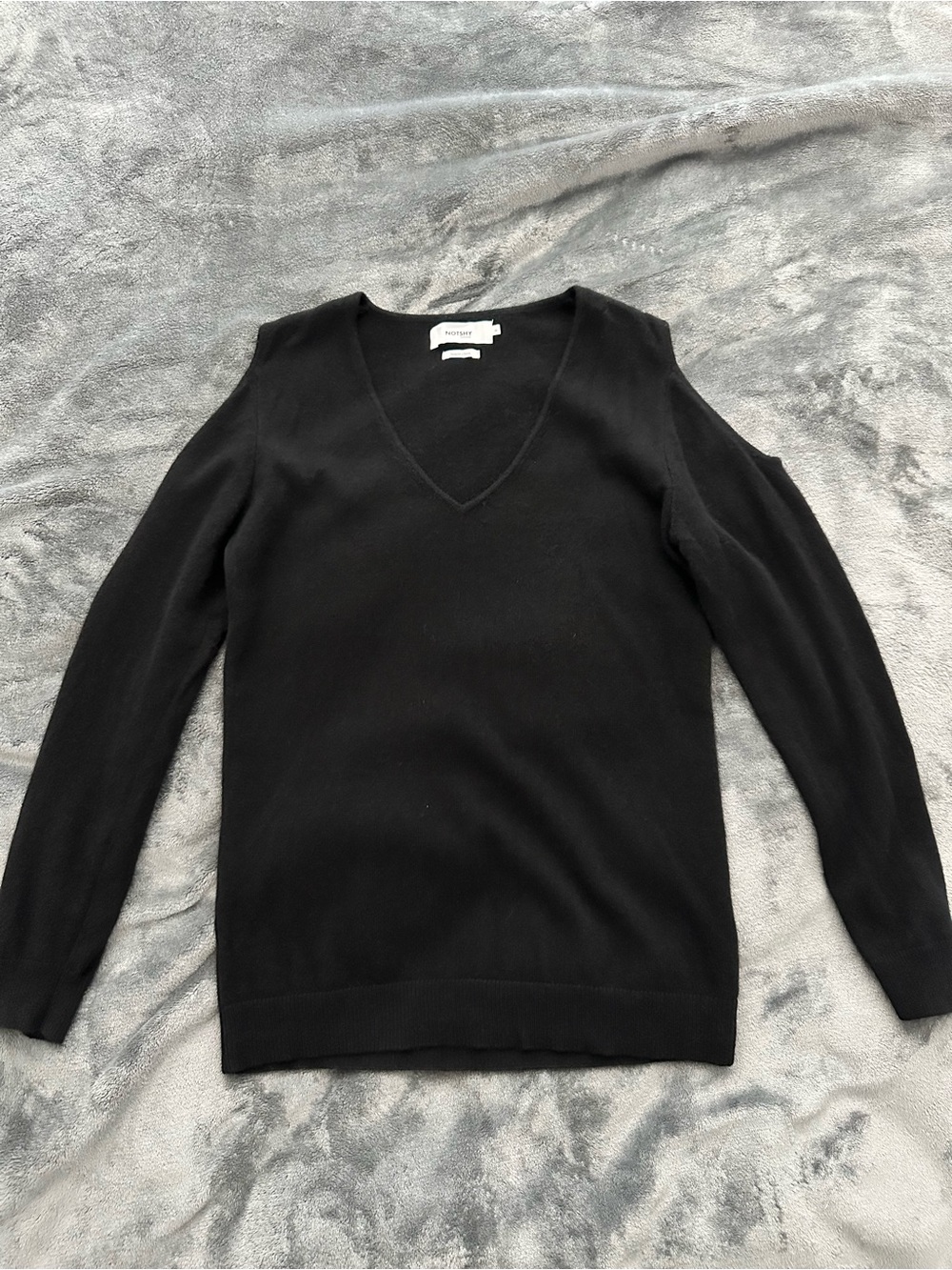 NOTSHY 100% Cashmere Black Cold Shoulder V-Neck Sweater Women’s M - Picture 6 of 14